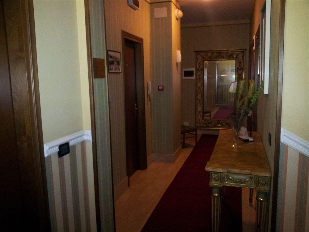 Hotel Imperial Торино Екстериор снимка