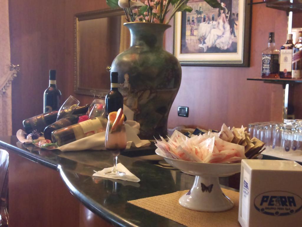 Hotel Imperial Торино Екстериор снимка